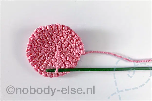 Uitleg hoe je een roos kunt haken
