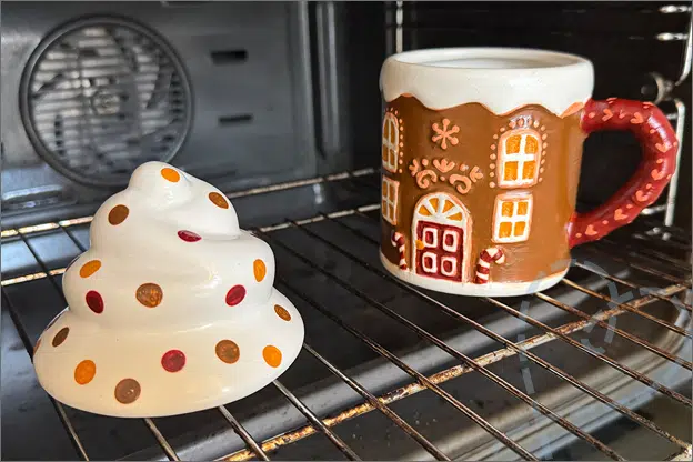 Action Crafts&Co Paint Your Own Festive Mug in de oven uitleg